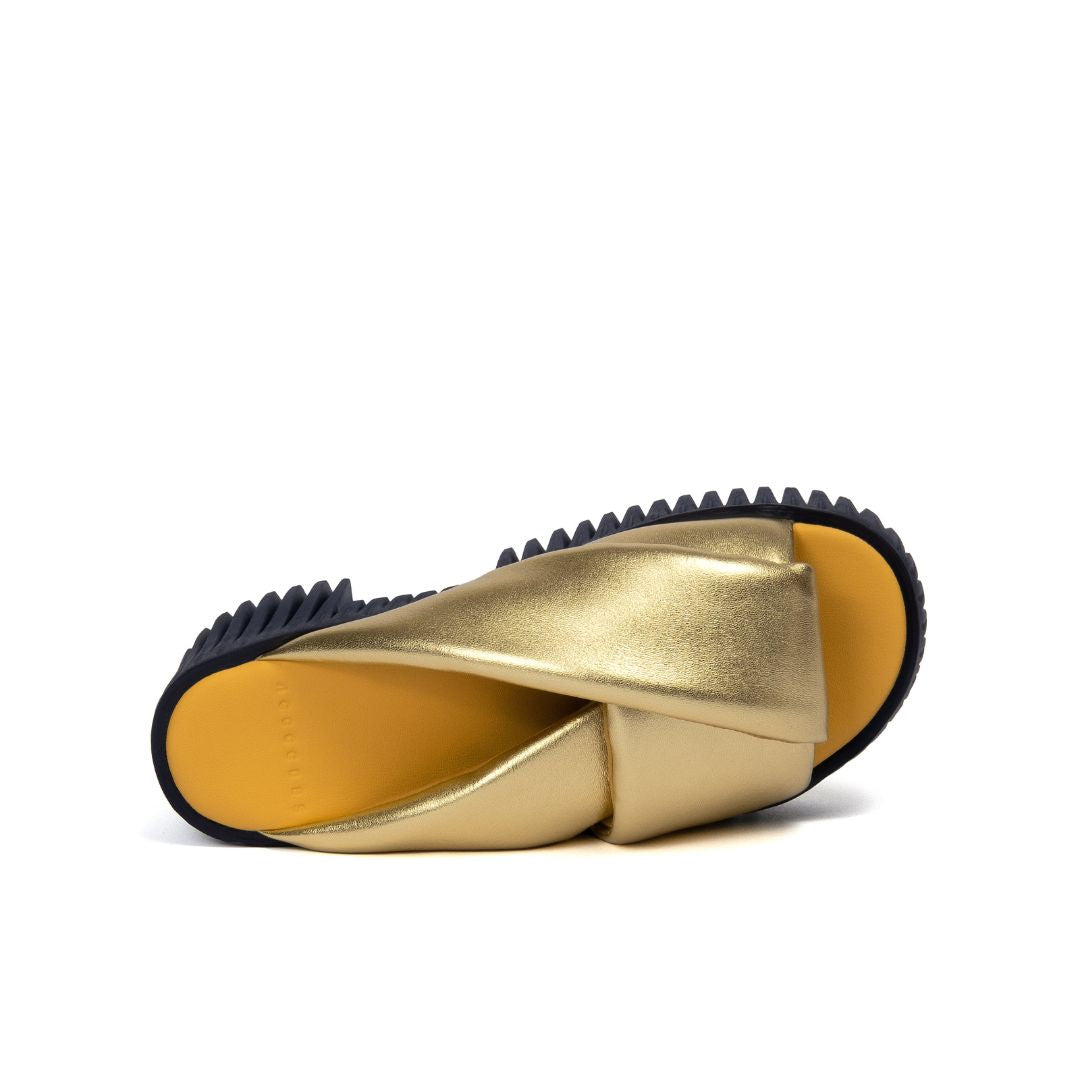 4CCCCEES Plia Anda Gold Klapki Damskie Na Koturnie Złote