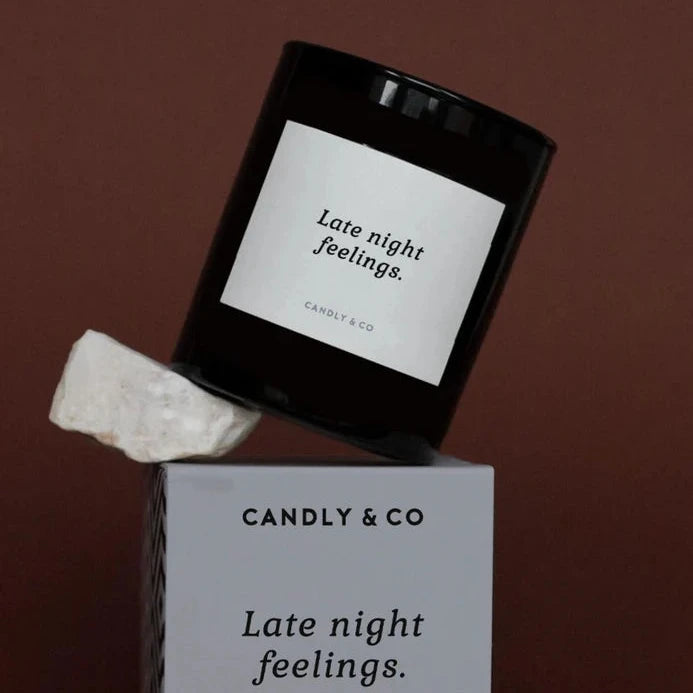 Candly & Co Świeca zapachowa No. 6 Galbanum / Drzewo Sandałowe Late night feelings