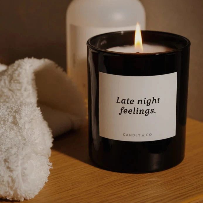 Candly & Co Świeca zapachowa No. 6 Galbanum / Drzewo Sandałowe Late night feelings