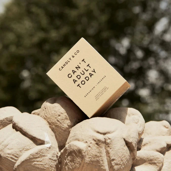 Candly & Co Świeca zapachowa No. 1 Geranium / Kadzidło Can't adult toda