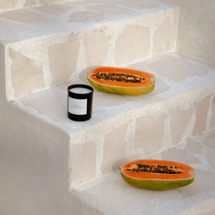 Candly & Co Świeca zapachowa No. 8 Kwiat lotosu / Piżmo To me, you are perfect