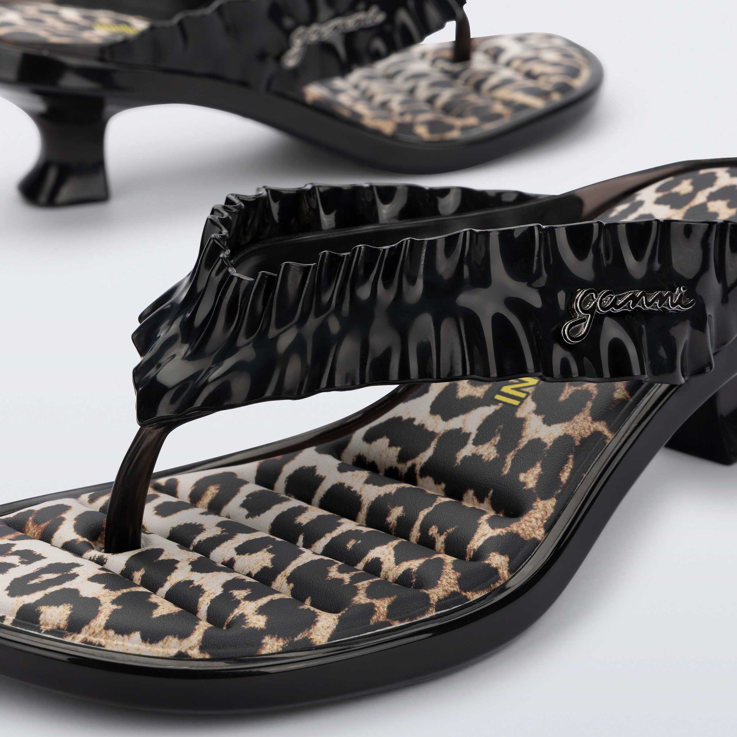 Melissa Thong Kitten Heel + Ganni AD Black Klapki Damskie Na Obcasie Czarne