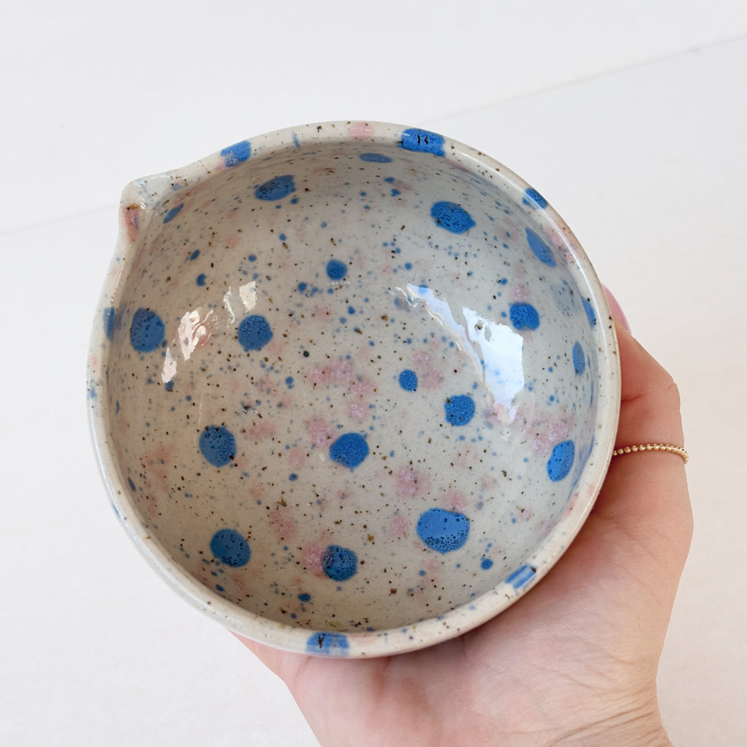 Studio Chaba Matchawan w Kropki Duży