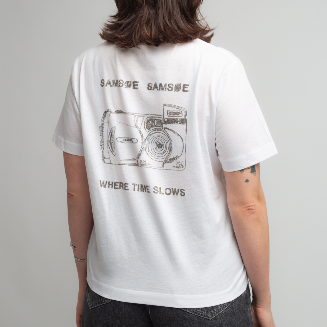 SAMSØE SAMSØE - SACAMINO T-SHIRT BIAŁY KAMERA