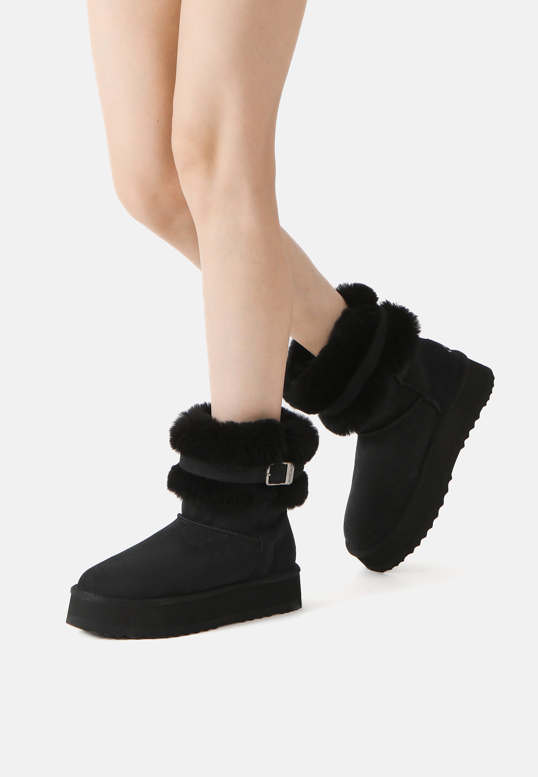 EVERAU Brush Black Platform Boots Botki Czarne