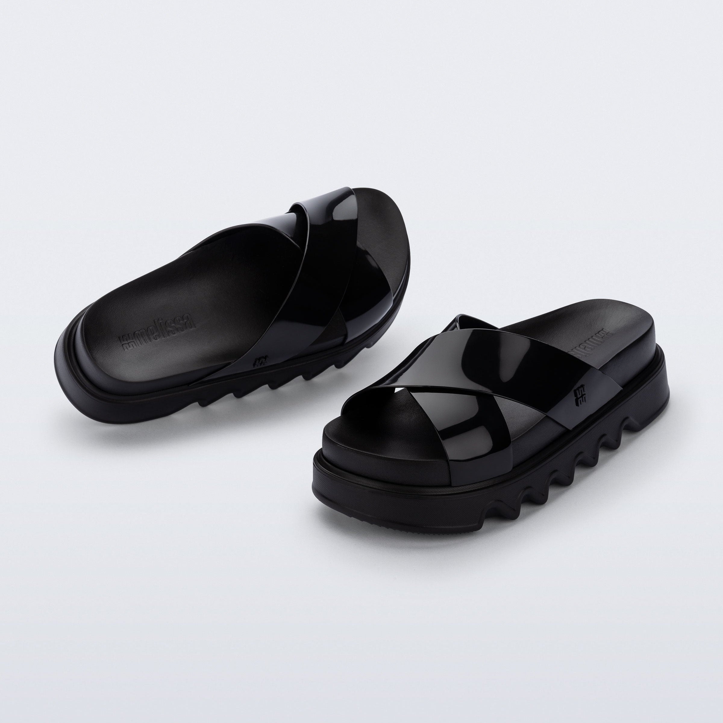 Melissa Cozy Cross Platform AD Black Klapki Damskie na Platformie Czarne