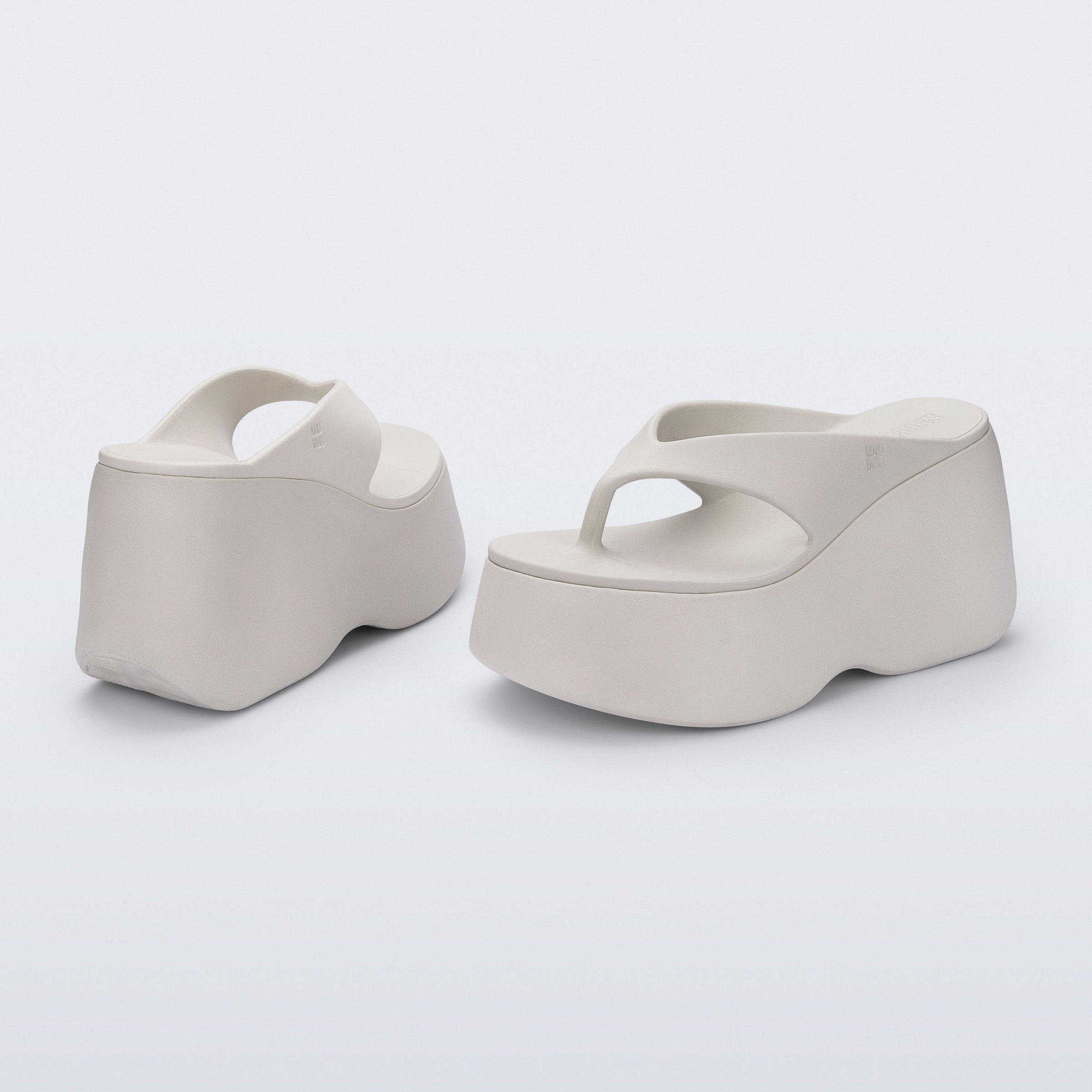 Melissa Free Thong Wedge AD Beige Klapki Na Platformie Damskie Beżowe
