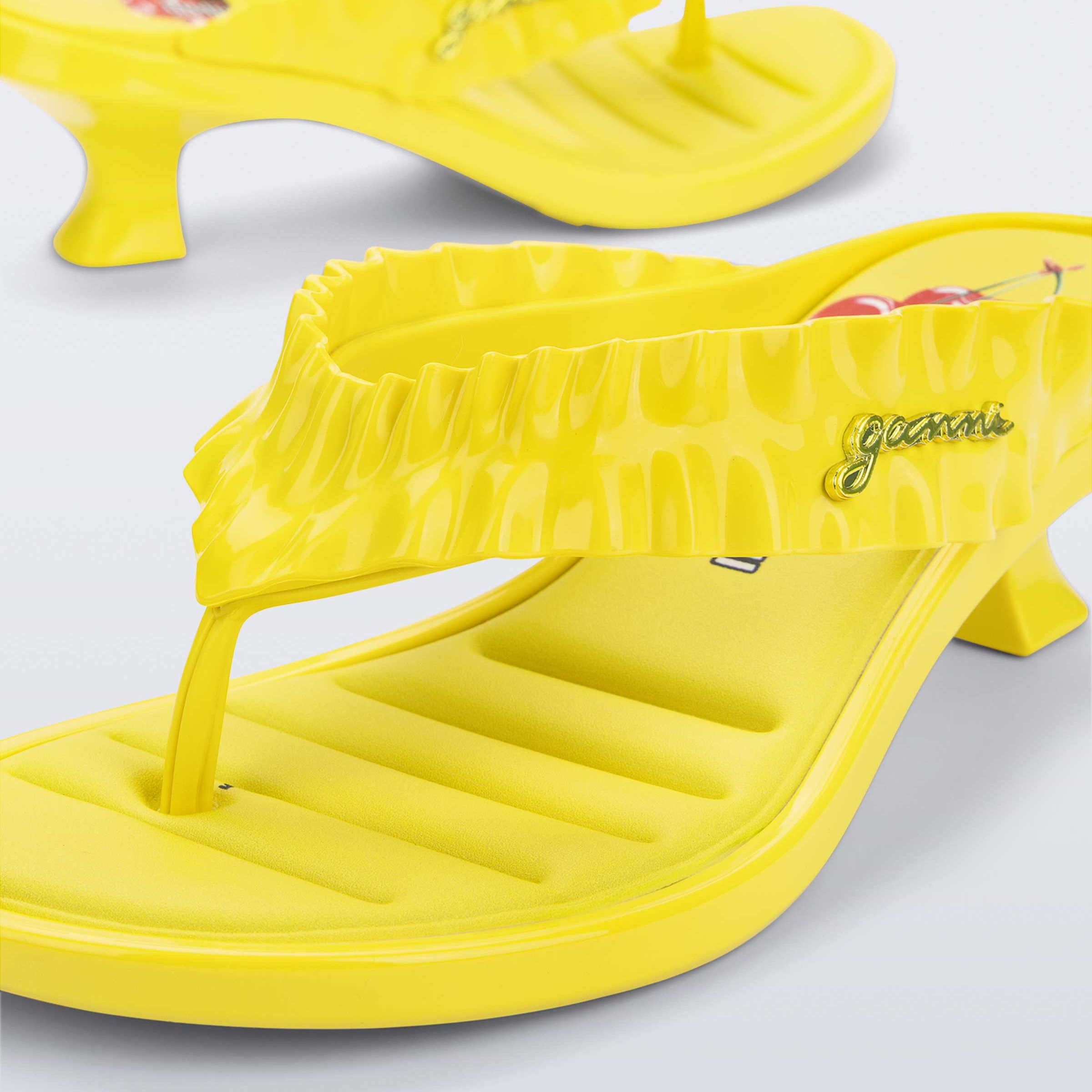 Melissa Thong Kitten Heel + Ganni AD Yellow Klapki Damskie Na Obcasie Żółte