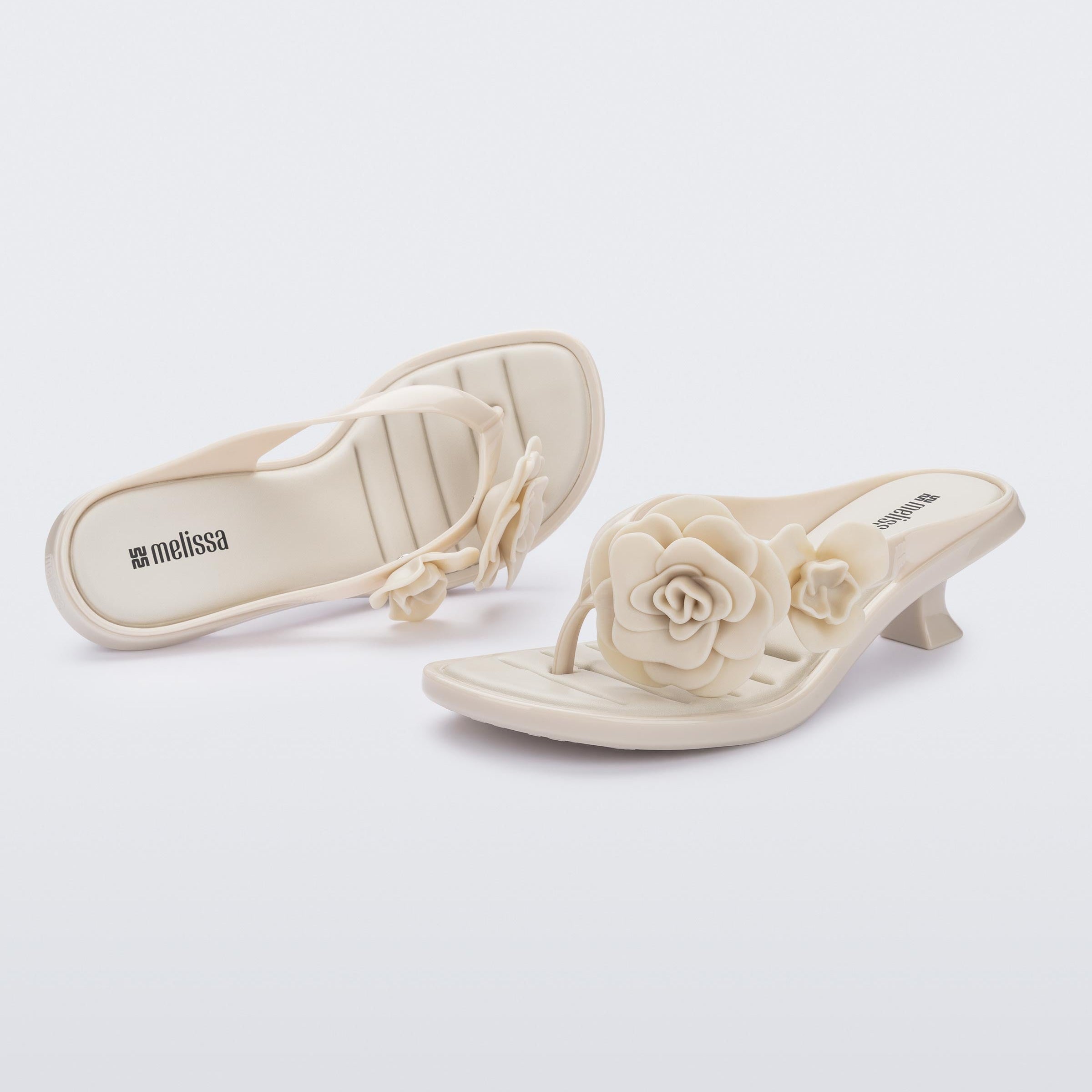 Melissa Thong Kitten Heel Petals AD Beige Klapki Damskie Na Obcasie Beżowe