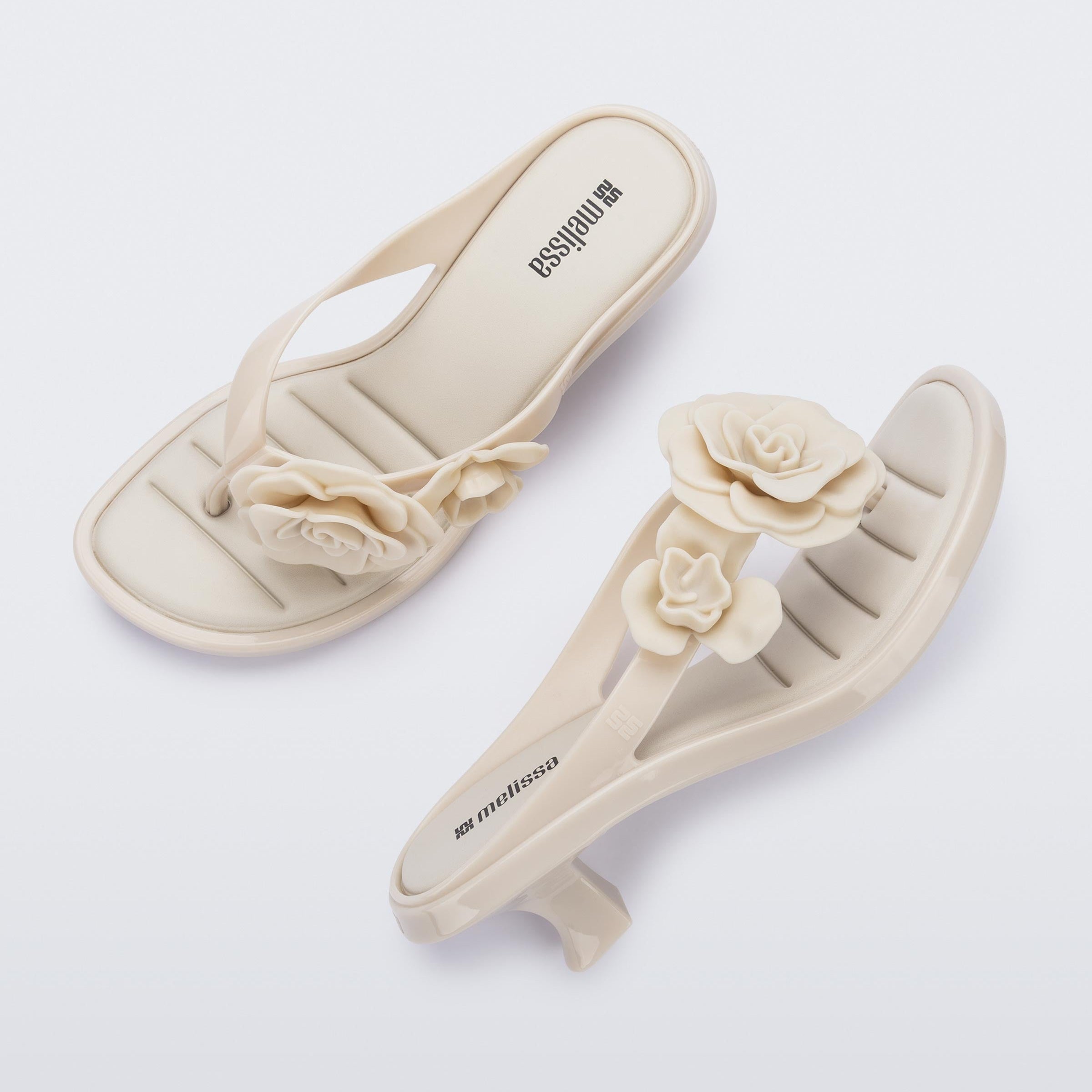Melissa Thong Kitten Heel Petals AD Beige Klapki Damskie Na Obcasie Beżowe